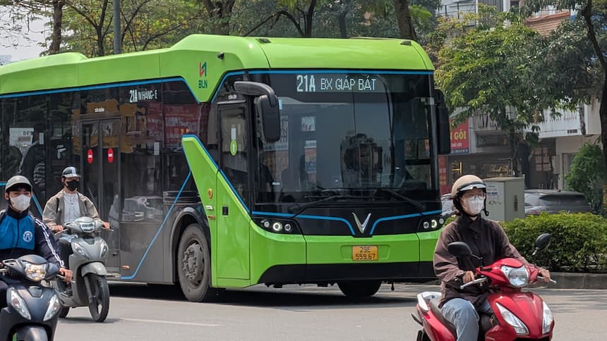ハノイで普及が進むEVバス