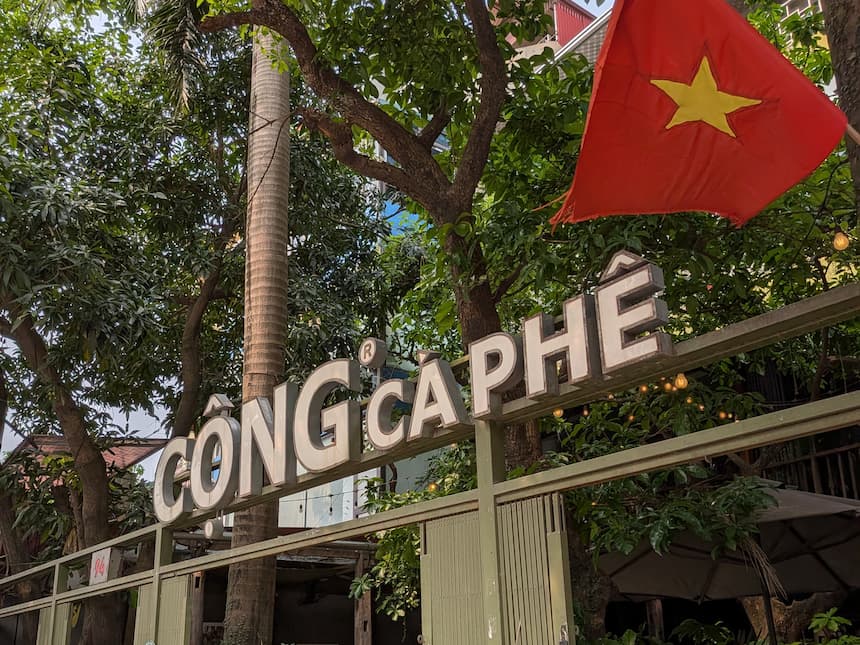 コンカフェ(Cộng Cà Phê)レトロな社会主義風の店内