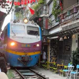 ハノイのトレインストリート｜2026年の閉鎖状況・時刻表・カフェ・行き方を解説