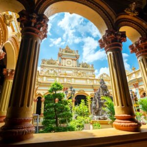 ベトナムの“信仰と暮らし”──宗教が日常に溶け込むミニ世界