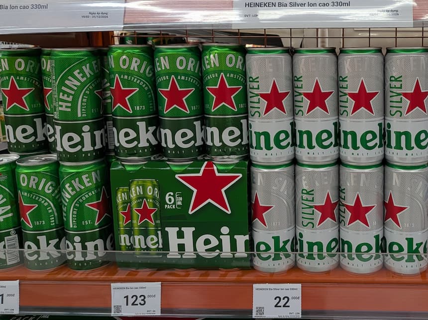 ベトナムで販売されているハイネケン（Heineken）の缶ビール