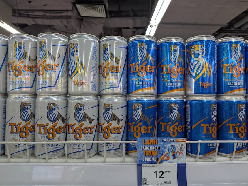 ベトナムで販売されているタイガービール（Tiger Beer）の缶ビール