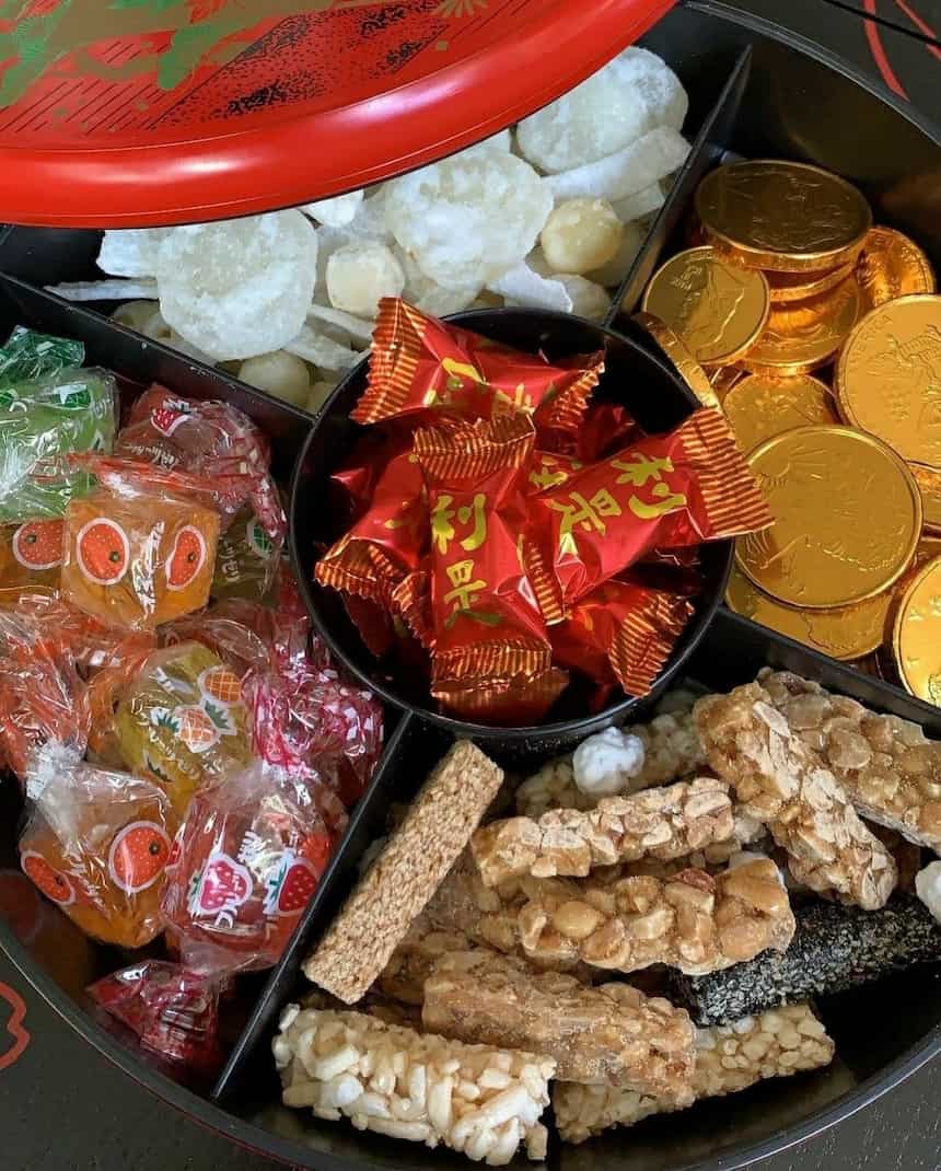 ベトナムのテト（旧正月）の伝統的なお菓子とお供え