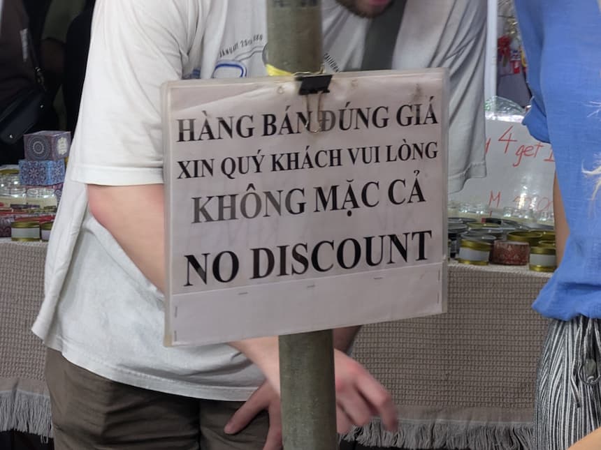ハノイナイトマーケットのノーディスカウント表示｜値引き不可の固定価格店