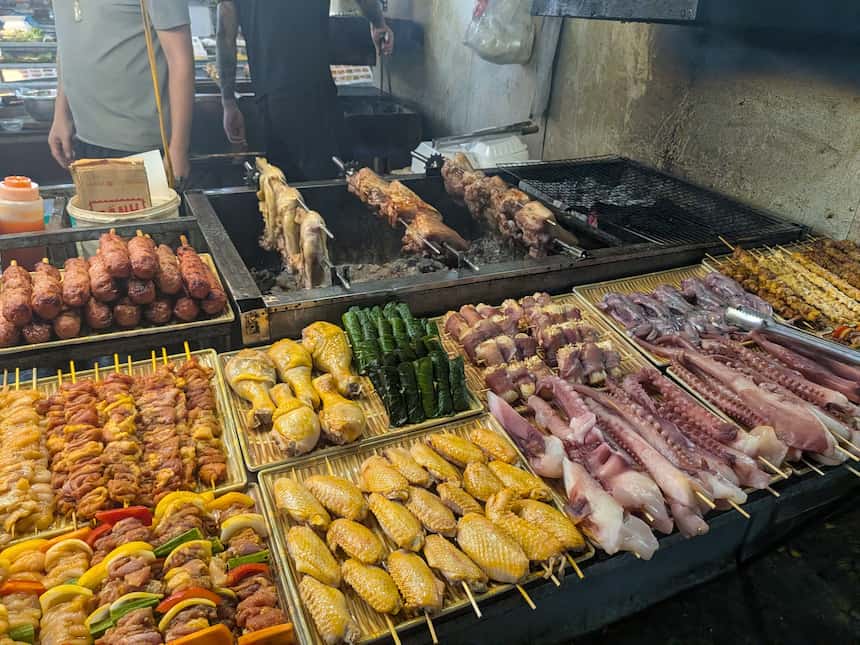 ソンチャーナイトマーケットの串焼き・焼き物の屋台
