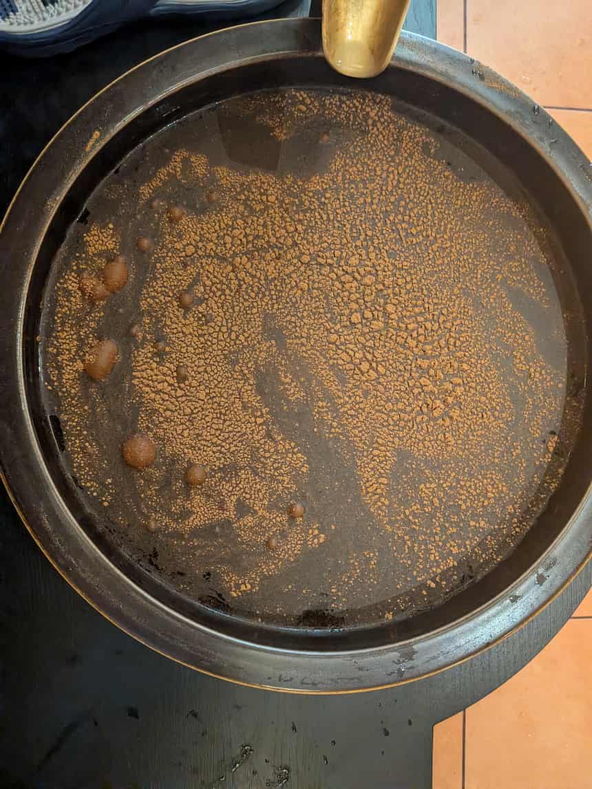 ダナンの街スパのハーブ足浴（フットマッサージ前の足湯）