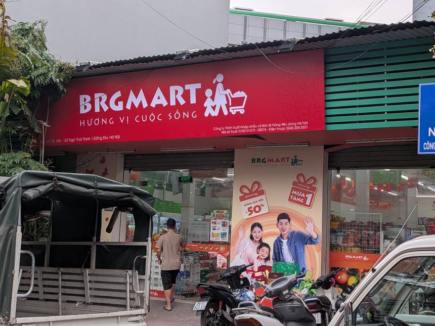 ハノイ地場のスーパー「BRGマート（BRG MART）」の店舗外観
