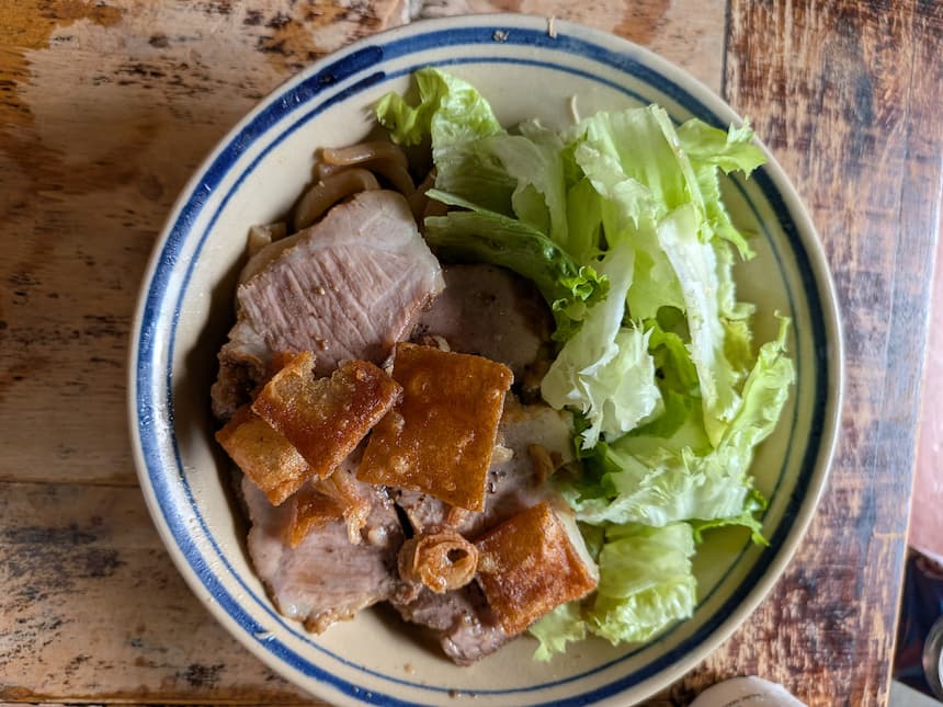 ホイアン名物カオラウ(Cao lầu)