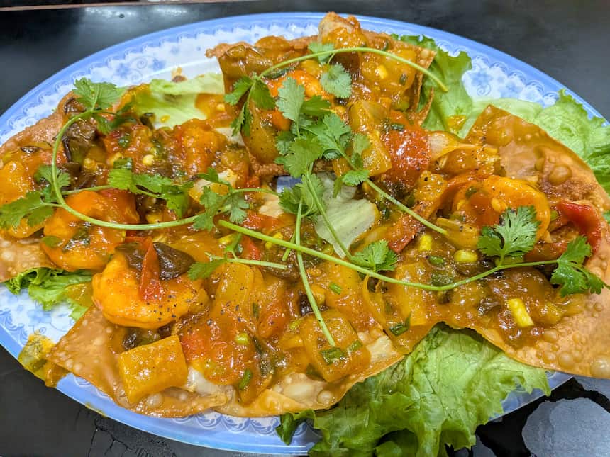 ホイアンの揚げワンタン（Hoành Thánh）