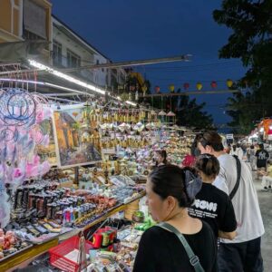 ホイアンのナイトマーケット完全ガイド｜アンホイ島と旧市街側の2か所【2026年版】
