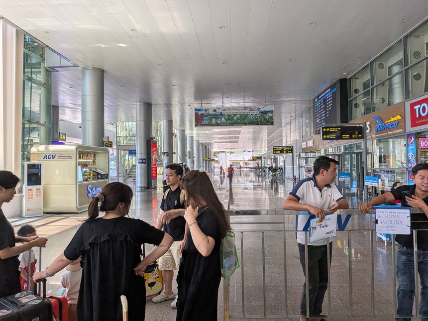 ダナン国際空港の到着ロビー。日本からダナンへの直行便は成田から約5時間40分〜6時間10分。