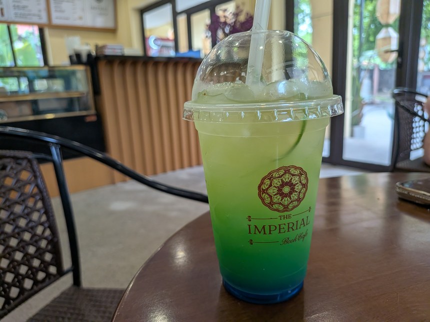 タンロン遺跡の敷地内にあるカフェ「The Imperial」で提供されたドリンク