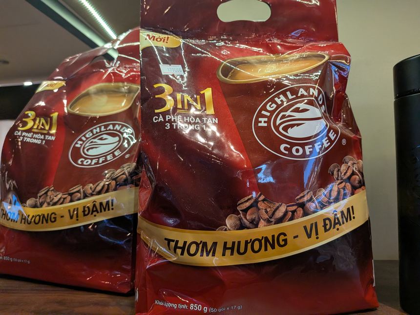 ハイランズコーヒーの3in1インスタントコーヒー850g入りの大袋