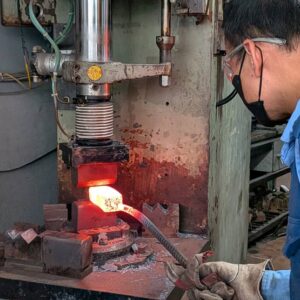 ダーシー鍛冶村｜ハノイ近郊の包丁の村・行き方・買い方・鍛冶体験