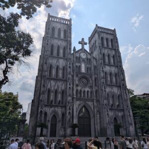 ハノイ大教会（大聖堂）は中に入れる？見学時間・入り方・服装【2026年版】
